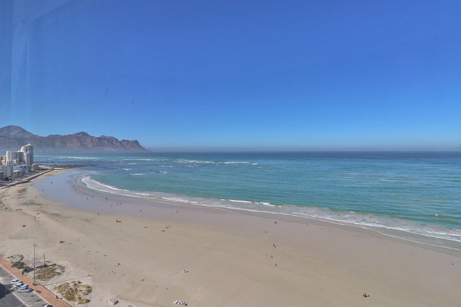 To Let 4 Bedroom Property for Rent in Strand North Western Cape